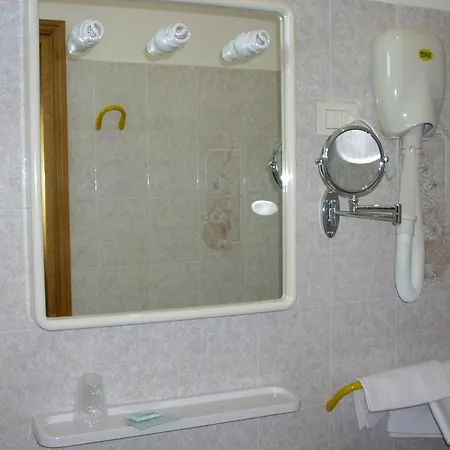 ホテル Trattoria Emiliana 3*