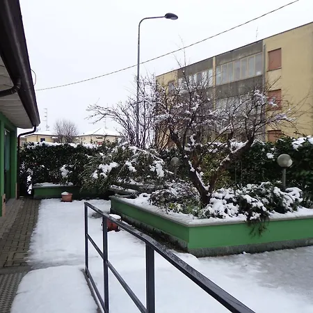 ホテル Trattoria Emiliana