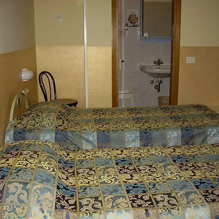 Trattoria Emiliana ノチェート