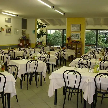 Отель Trattoria Emiliana 3*