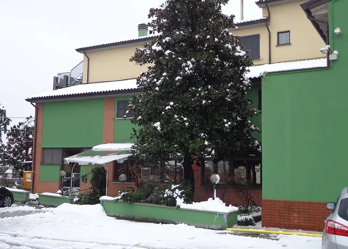 Hotel Trattoria Emiliana 3*